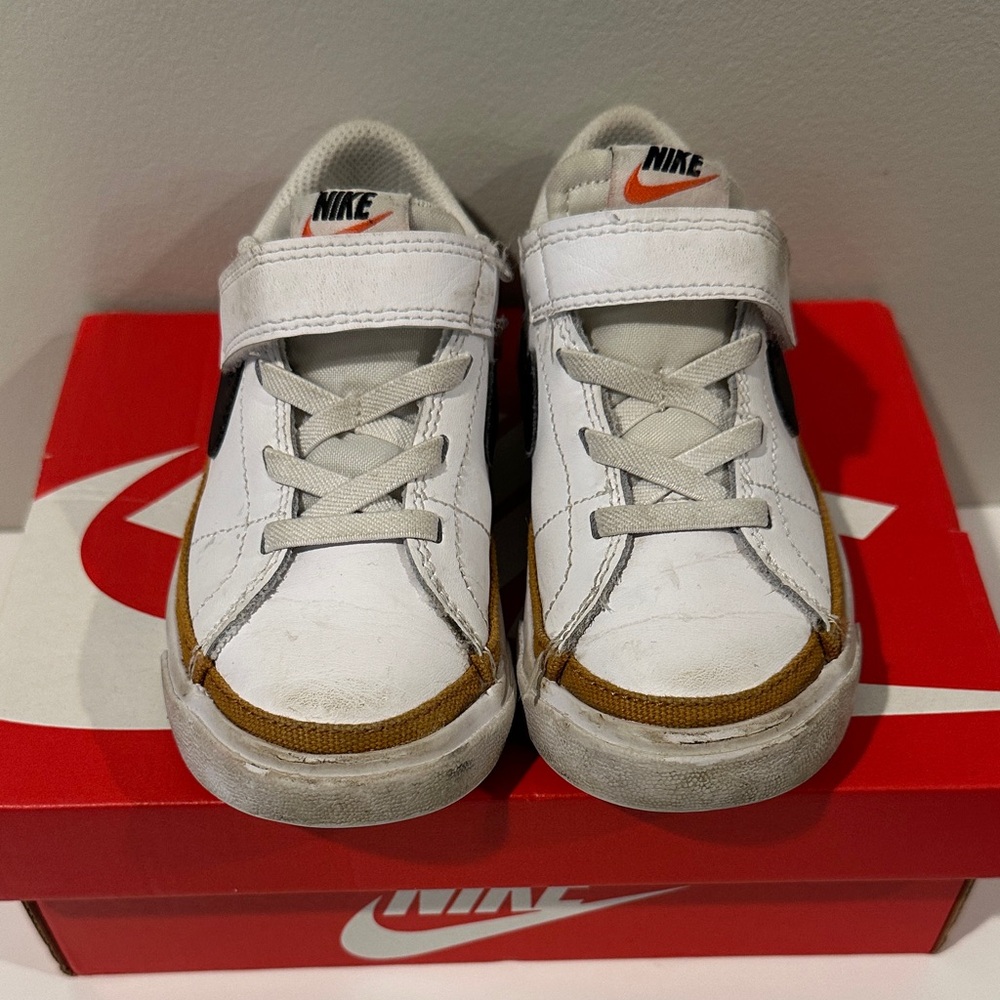 Nike Legacy Kids White and Tan Sneakers